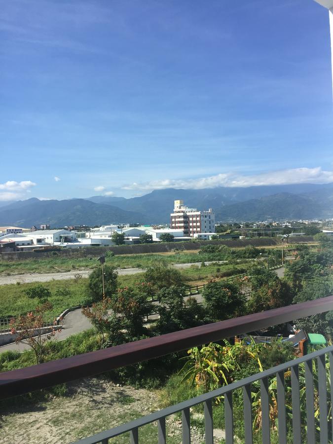 Tiin Tinn - Rivershore B&B Taitung Bagian luar foto